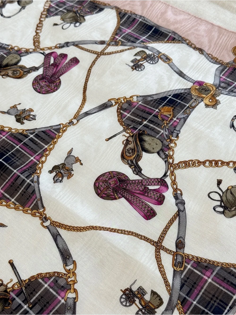 Vintage Burberrys Equestrian Horsebit Cotton Bandana Scarf Made in Japan - Picture 11 of 12